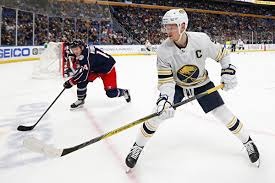 2025 赛季回顾：山本由伸由于在世界大赛第 7 战的统治级表现，被评为年度最佳投手